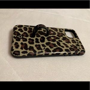SOLD- Loopy Case Original Leopard